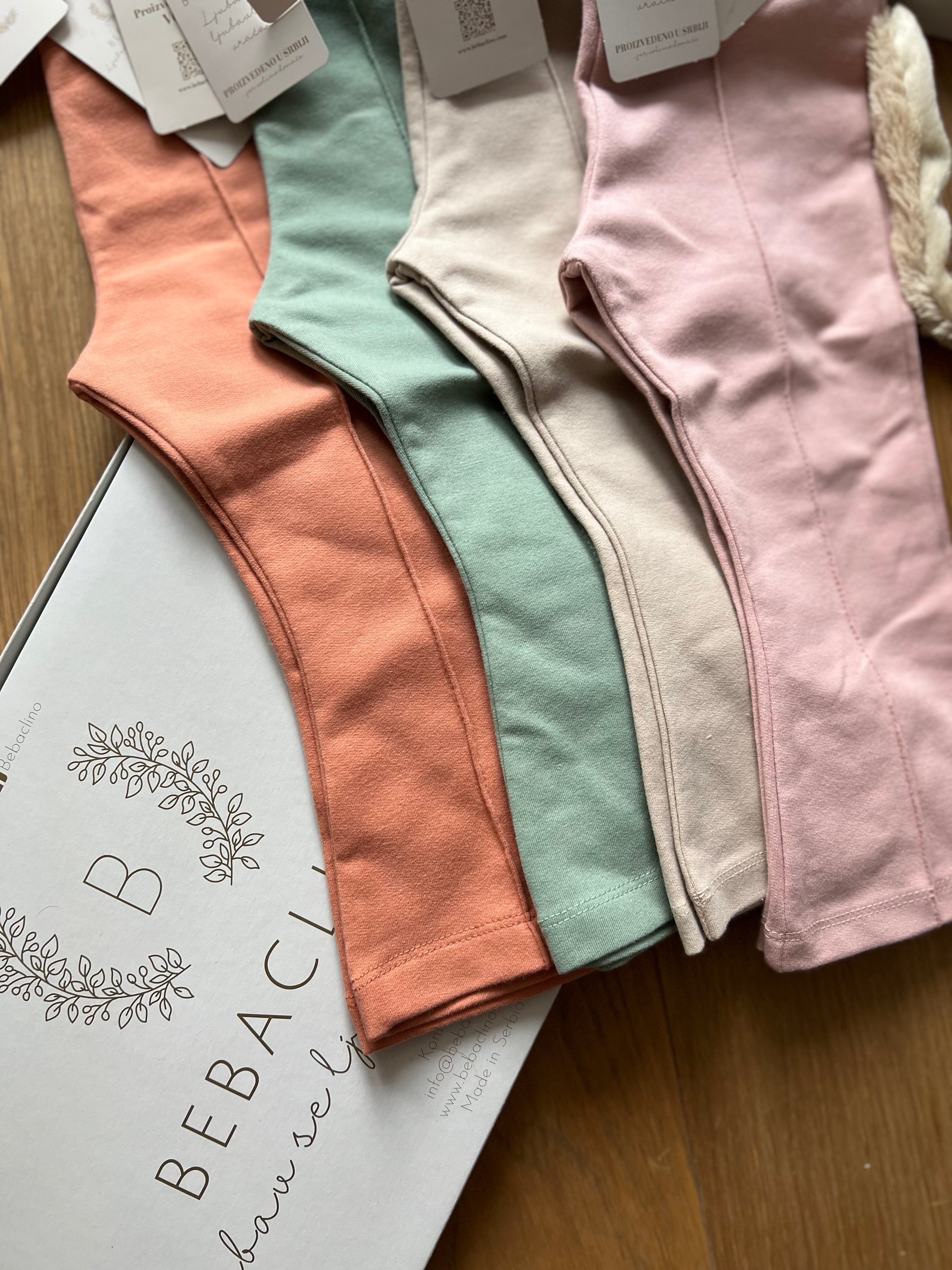 Helanke zvonaste - puder roze