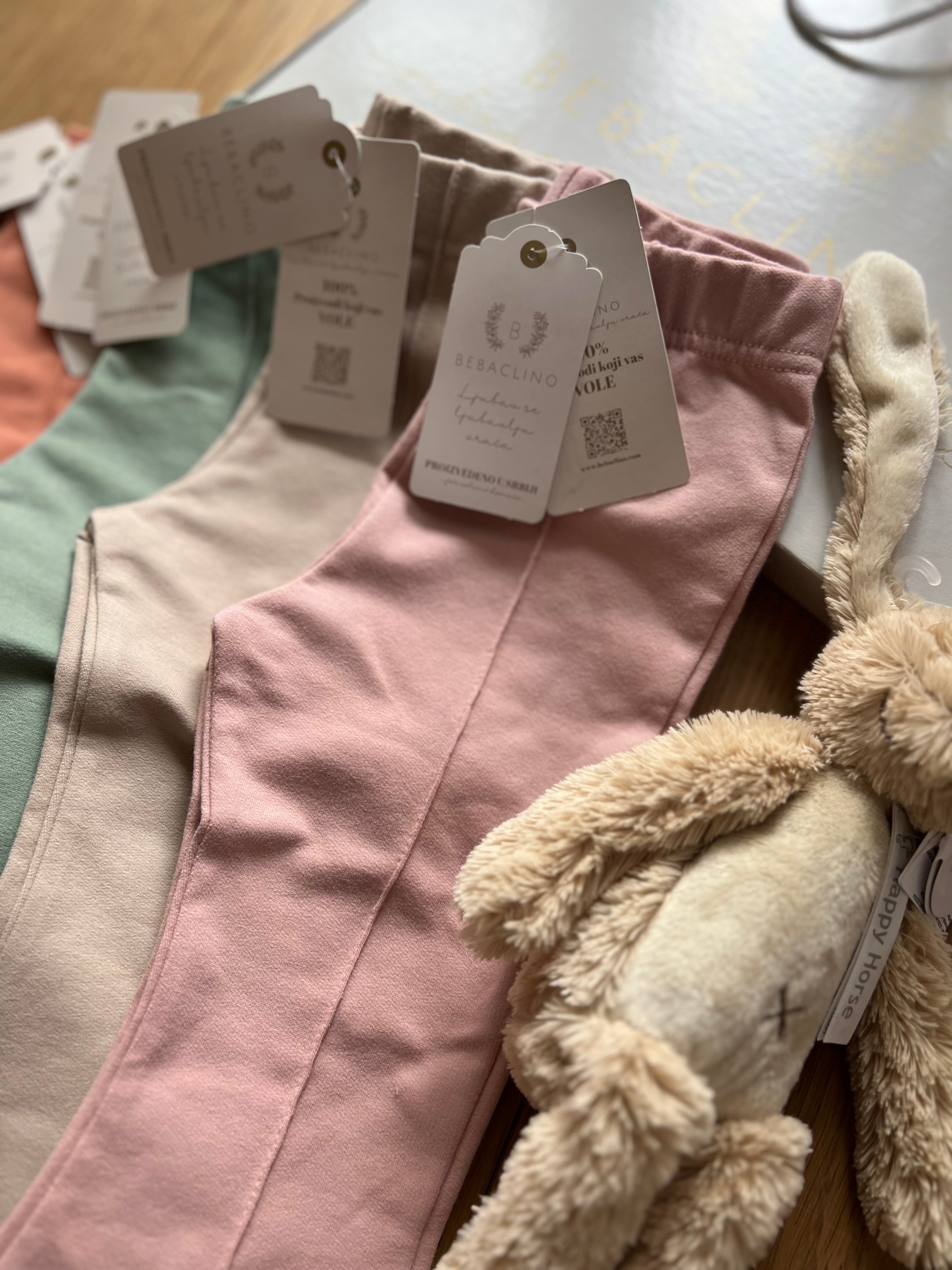 Helanke zvonaste - puder roze